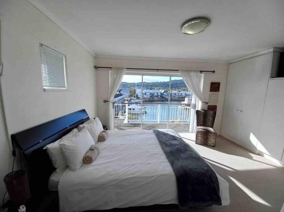 Waterfront - 1 South Quay Lovely Two Bed On Water Knysna Kültér fotó